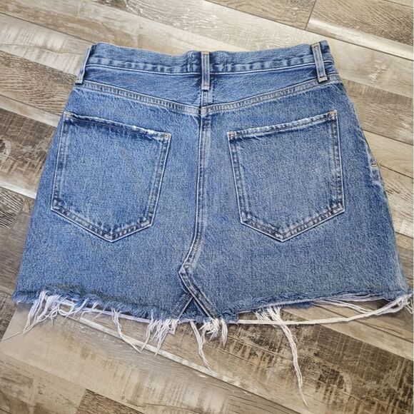 Agolde Quinn High Rise Distressed Denim Mini Skirt Size 27 - Picture 3 of 7